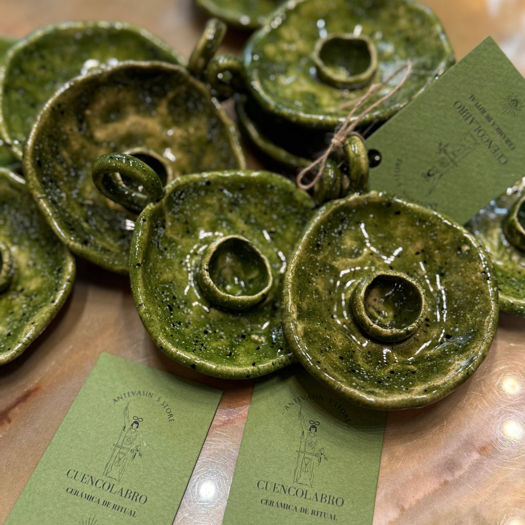 Cuencolabro Mousse avec une bougie allumée, céramique artisanale Antevasin's Store