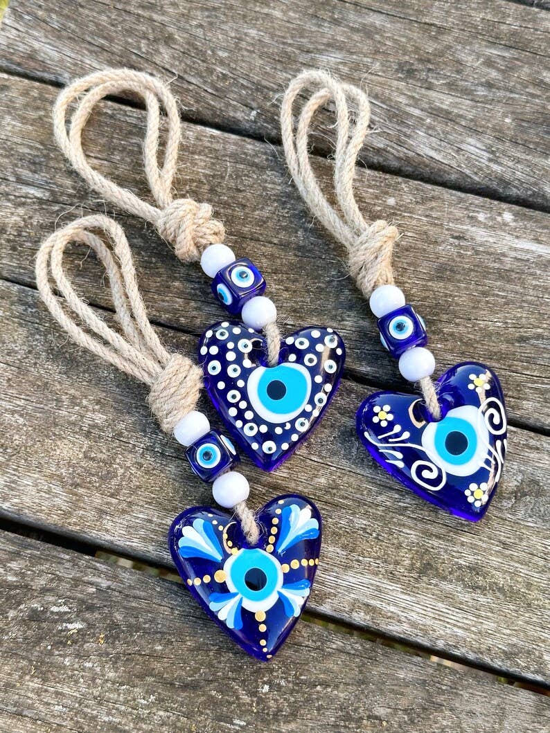 Oeil en verre Coeur L – vue 2 – EVILEYE | George Genève
