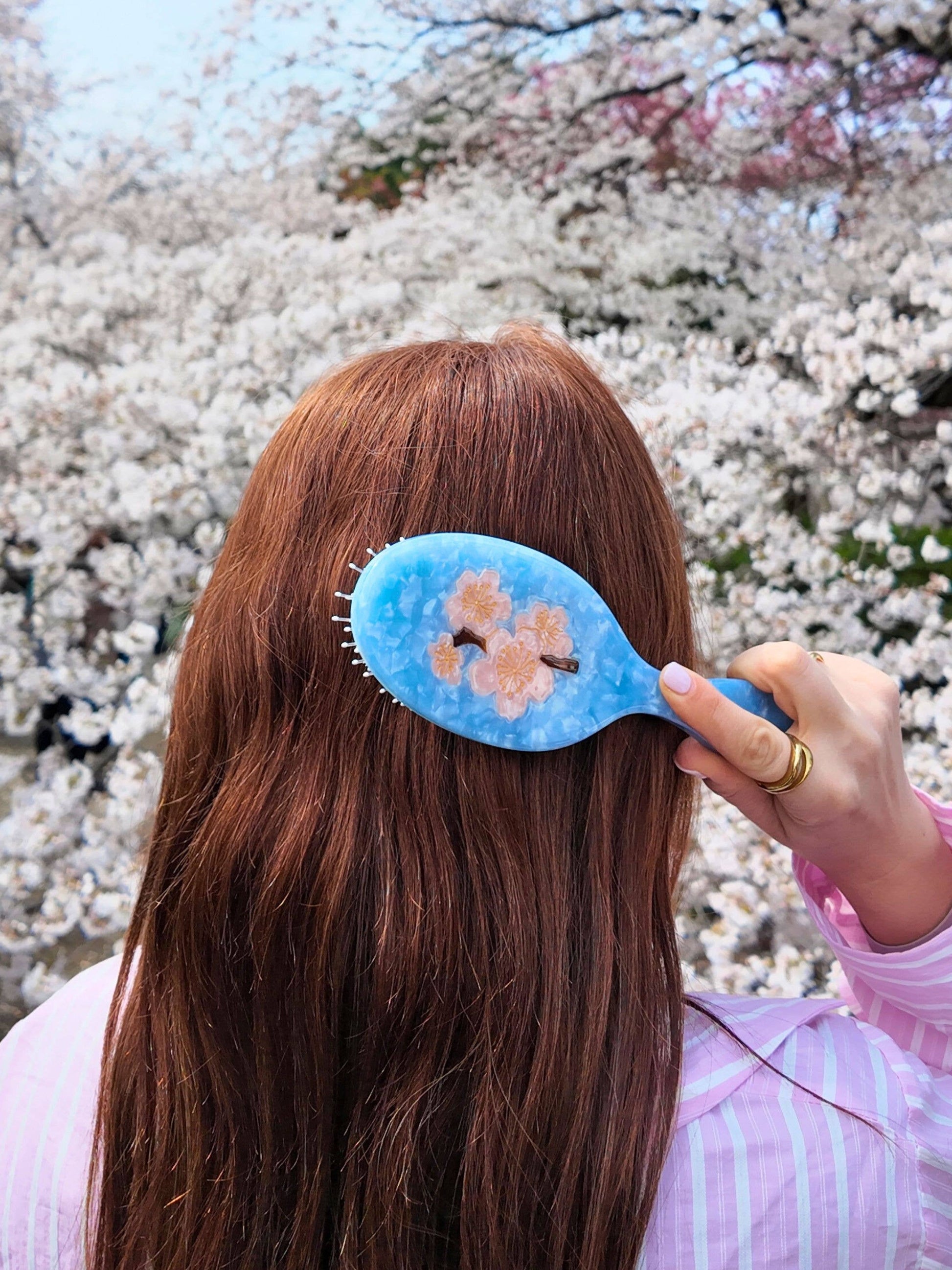 SOLAR ECLIPSE - Brosse à cheveux Fleur de Cerisier