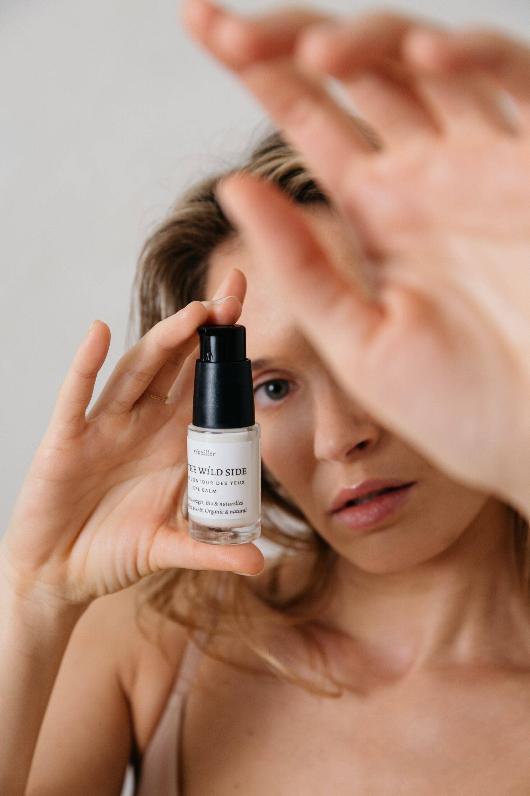 Baume Contour des Yeux – vue 3 – ON THE WILD SIDE | George Genève