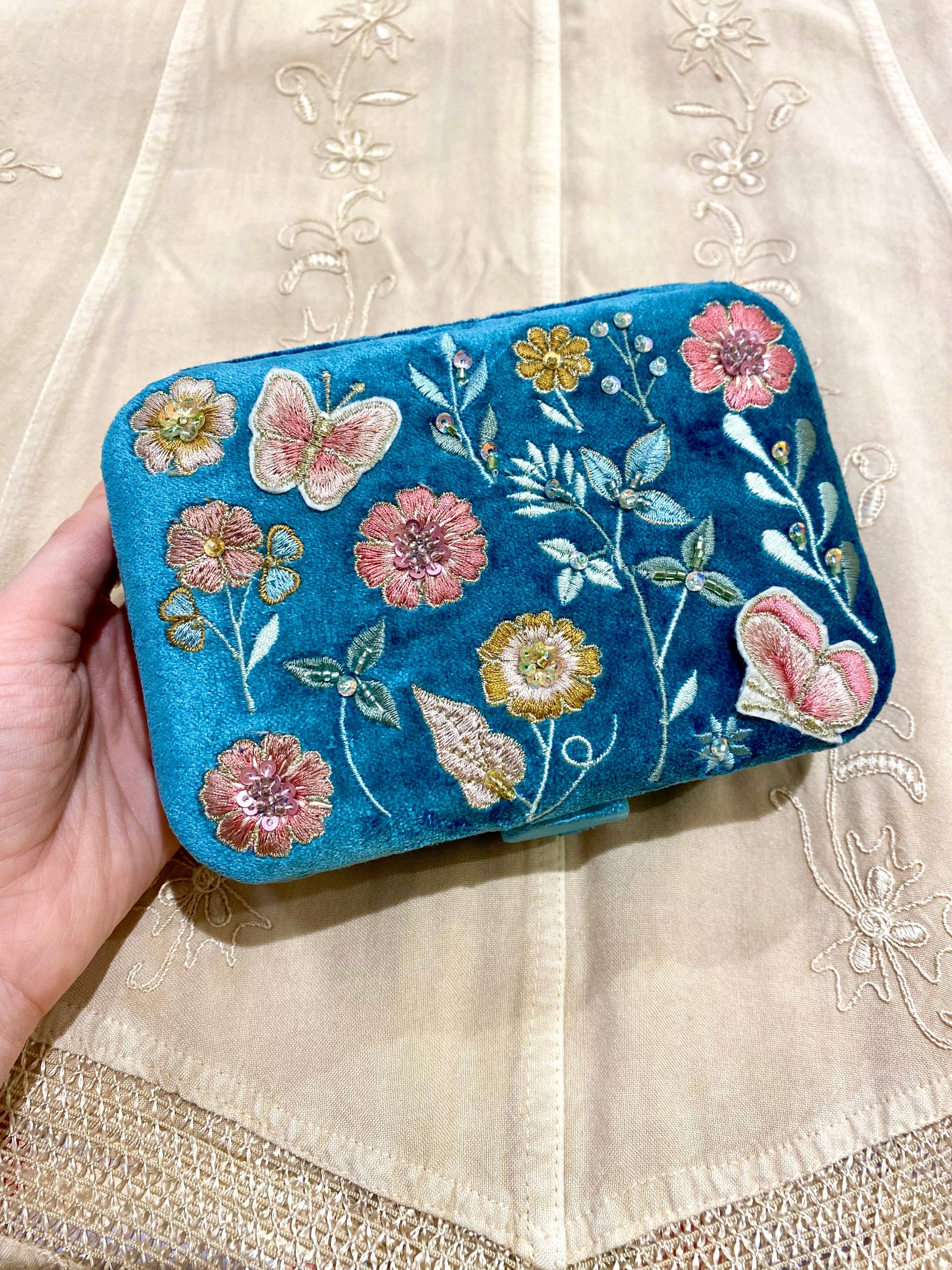 TEMPLE OF TREASURE - Boîte Fae  Fleurs