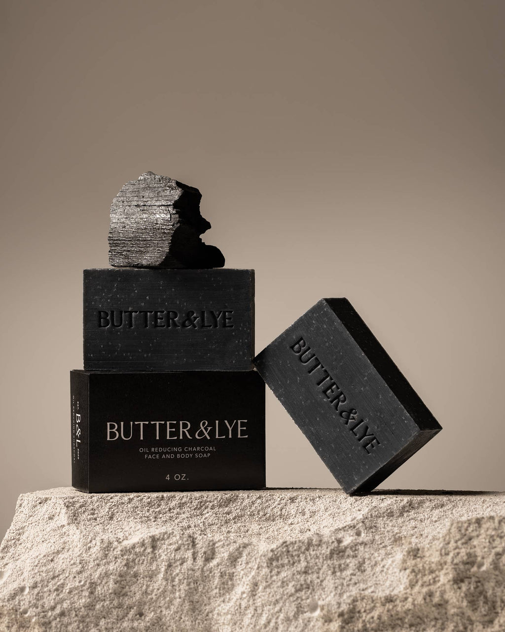 BUTTER & LYE - Savon Visage & Corps au Charbon
