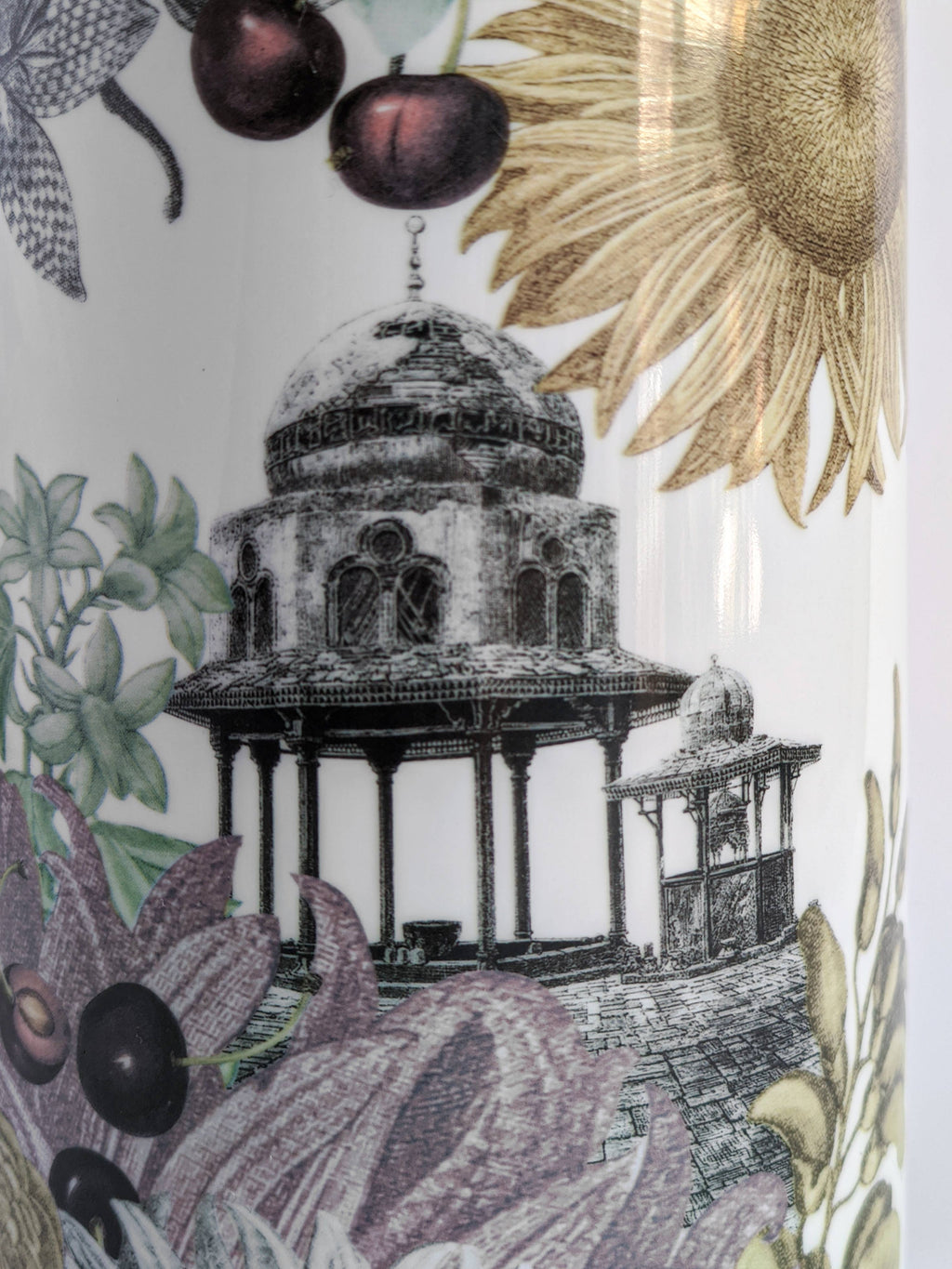 Vase cylindrique Cairo en majolique décorée à la main – Grand Tour, Vito Nesta