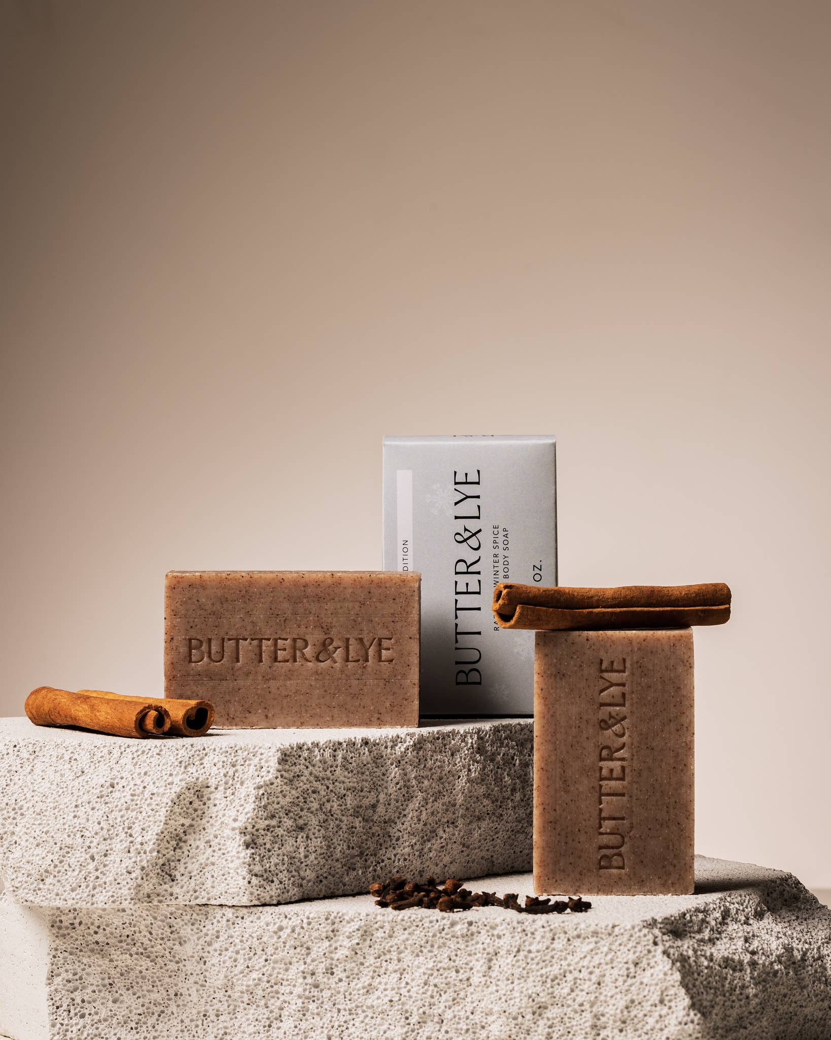 BUTTER & LYE - Savon Visage & Corps aux Epices de l'Hiver