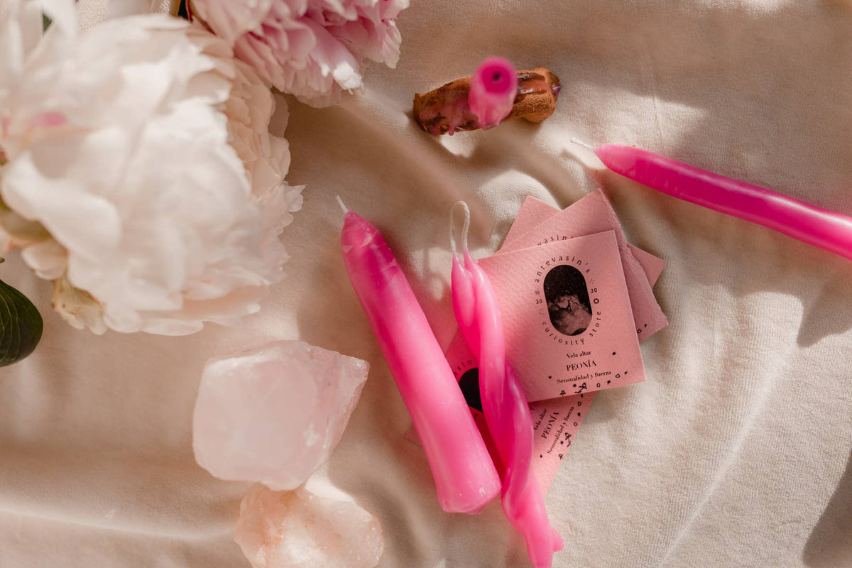 Bougie rituelle rose Peonia, amour de soi et douceur, Antevasin's Store