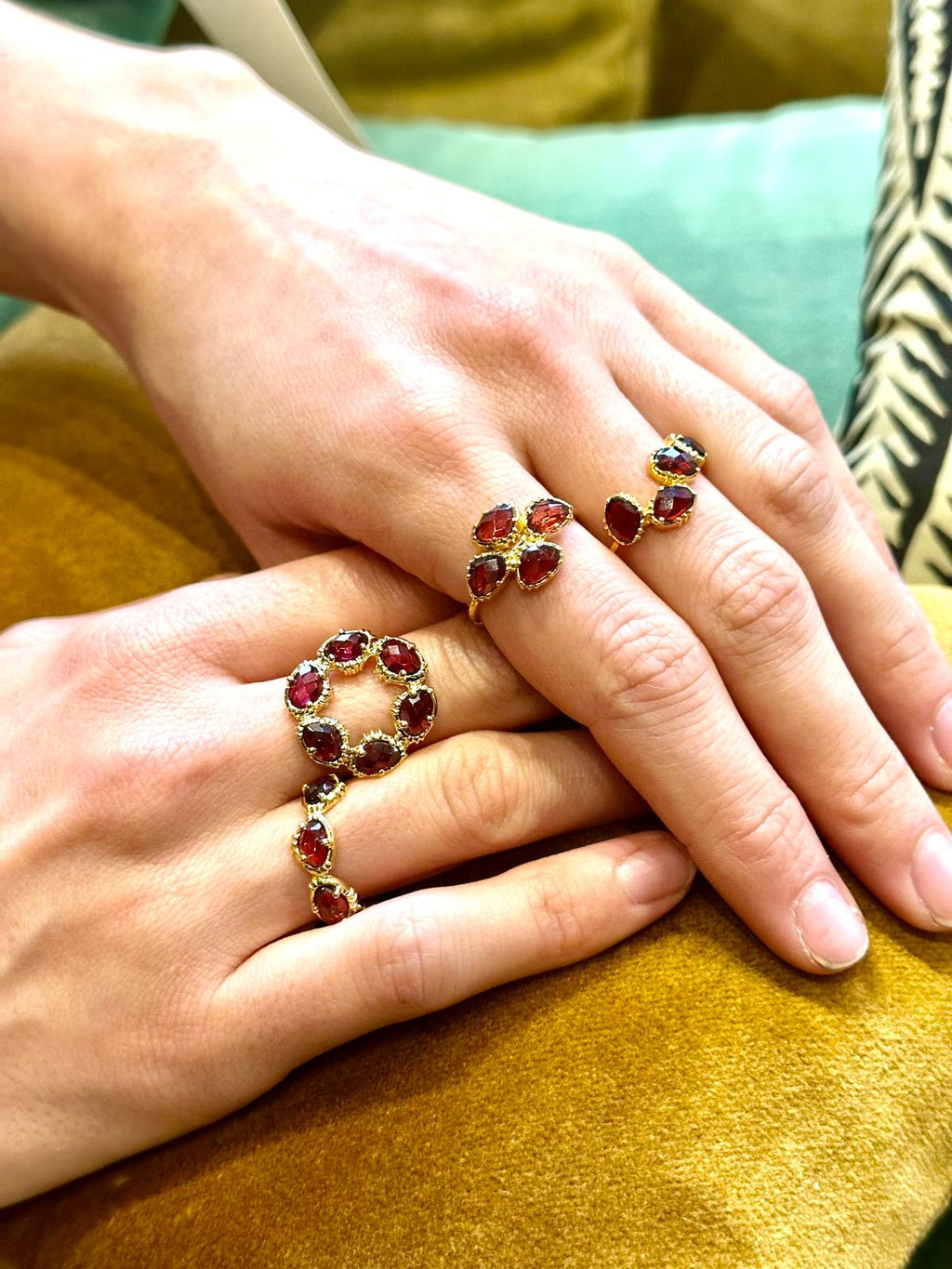 AU FIL DE LO - Bague Ronde Grenat