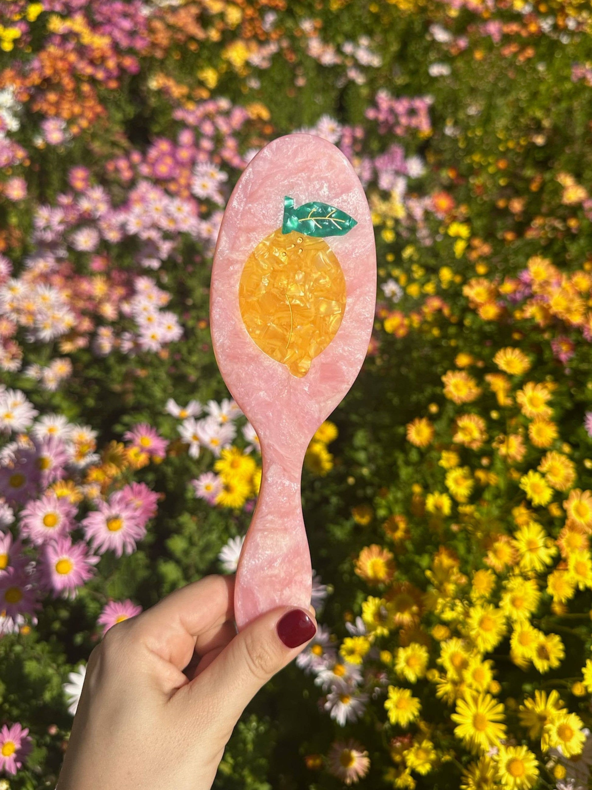 Brosse à cheveux Citron – vue 3 – SOLAR ECLIPSE | George Genève