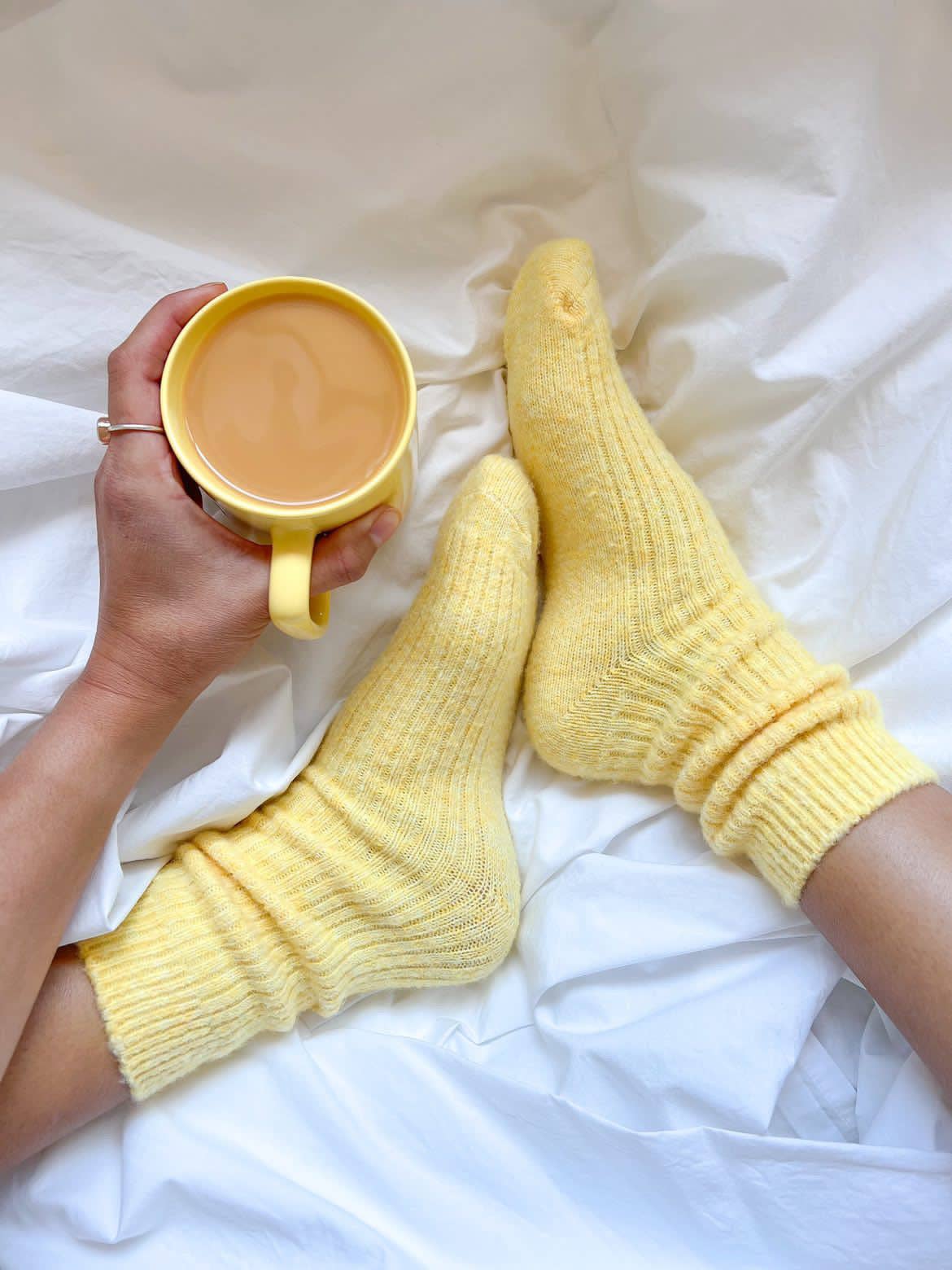 Chaussettes courtes en cachemire coloris Jaune – BED & BUTTER, George Genève