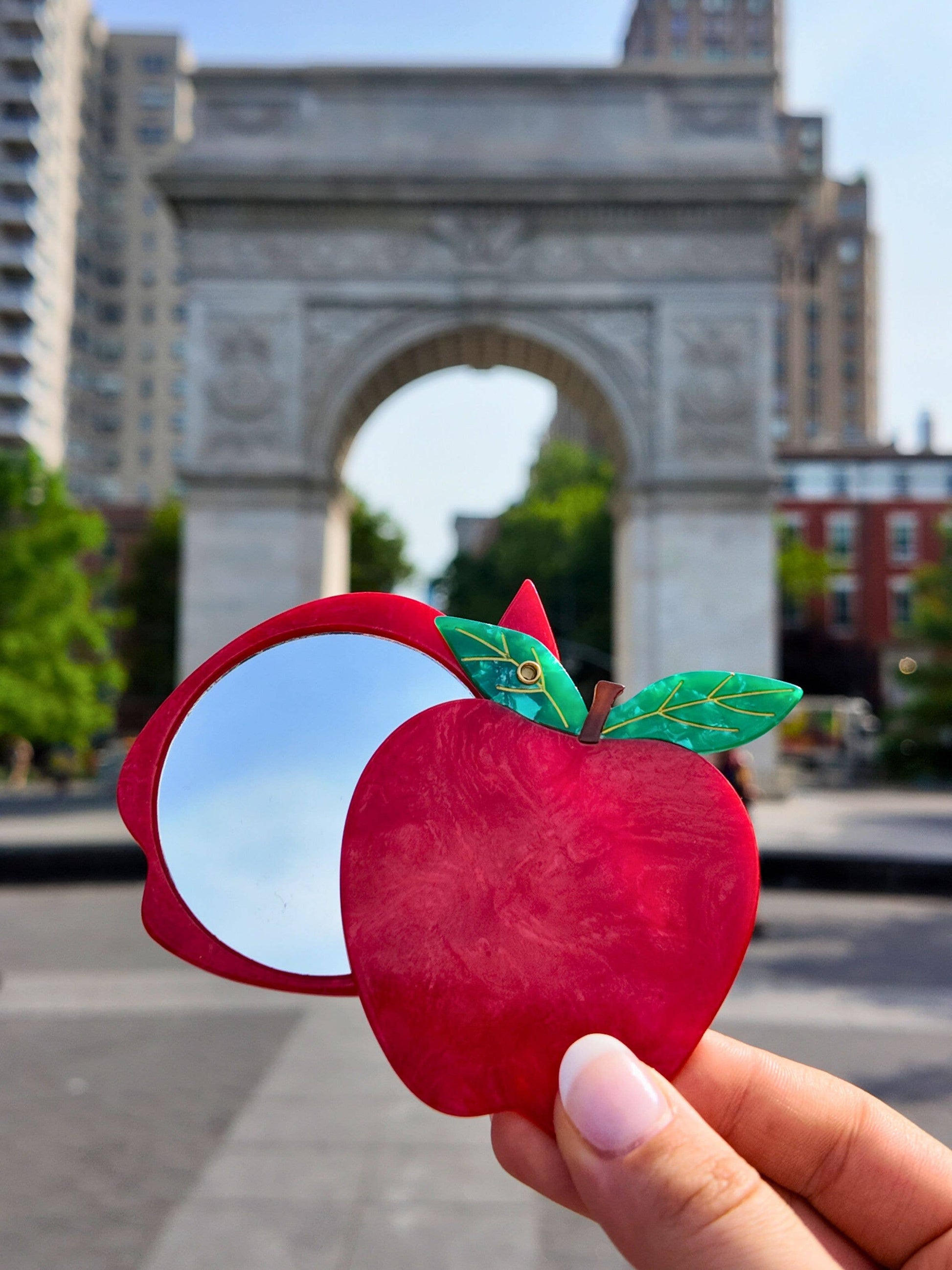 SOLAR ECLIPSE - Compact Mirror Pomme