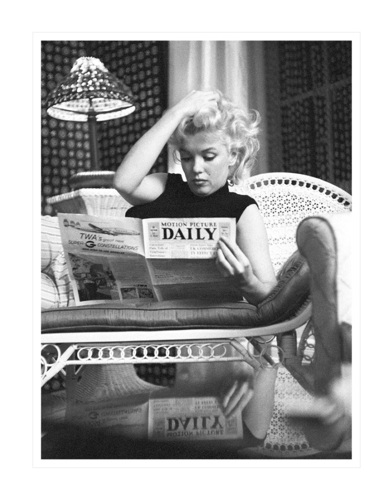 BLUE SHAKER - Marilyn Monroe Daily Newspaper
