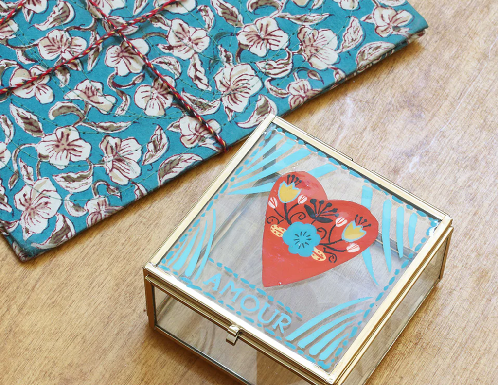 FRIDAY PARIS - Lucky Charm Box S