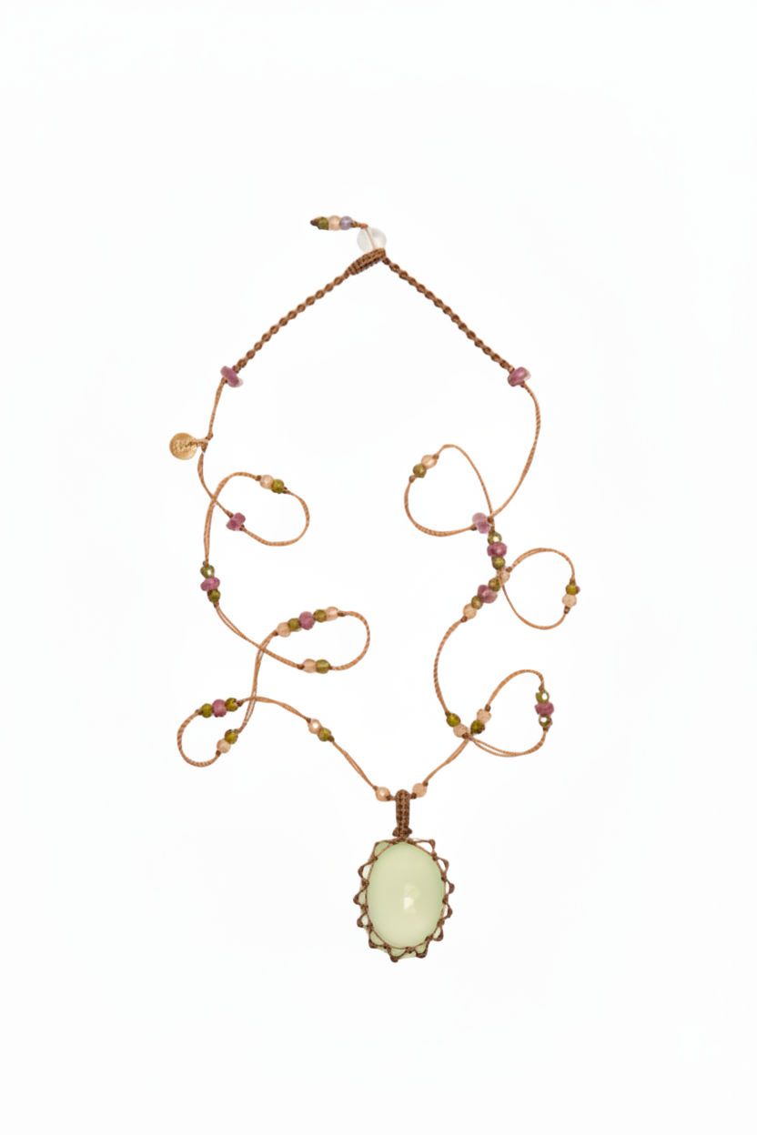 Collier Tibétain Court - Calcédoine Verte – SHARING | George Genève