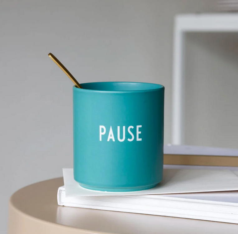 DESIGN LETTERS - Mug Pause