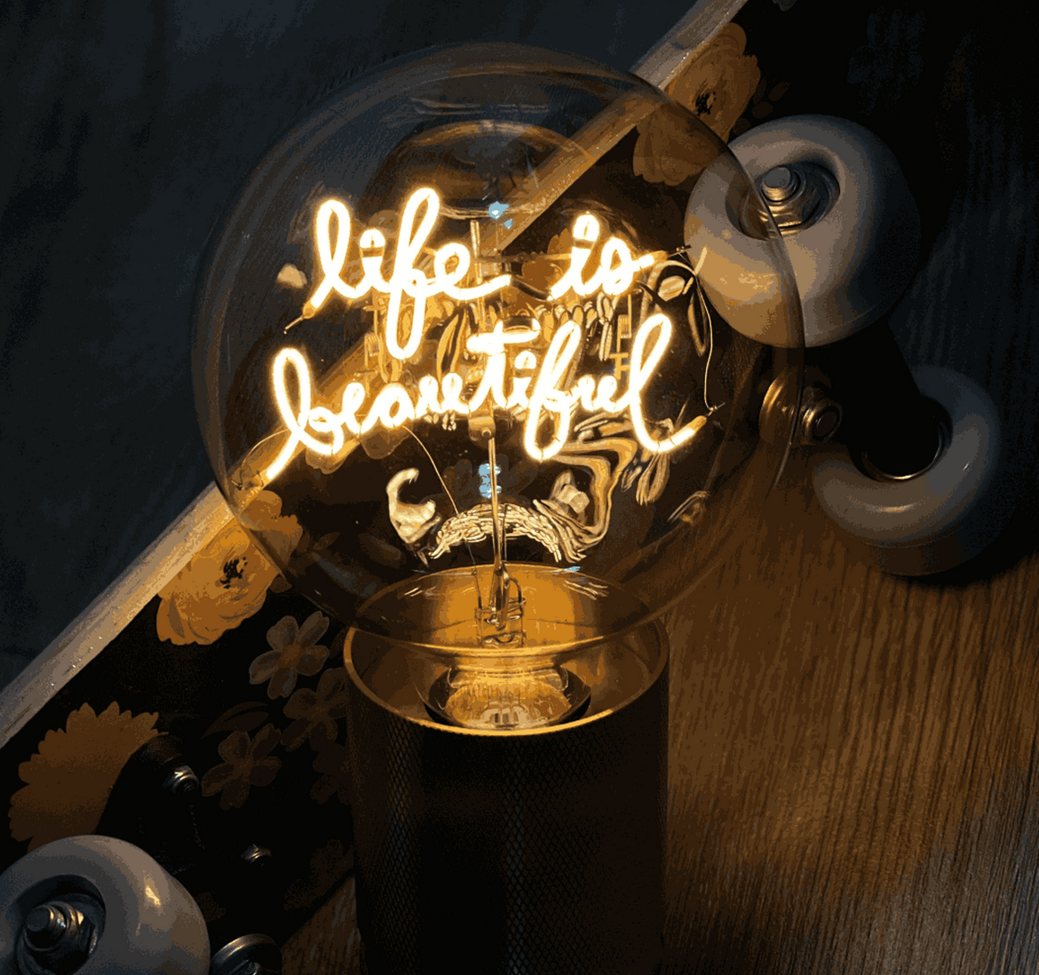 ELEMENTS LIGHTING - Lampe "Life is Beautiful"
