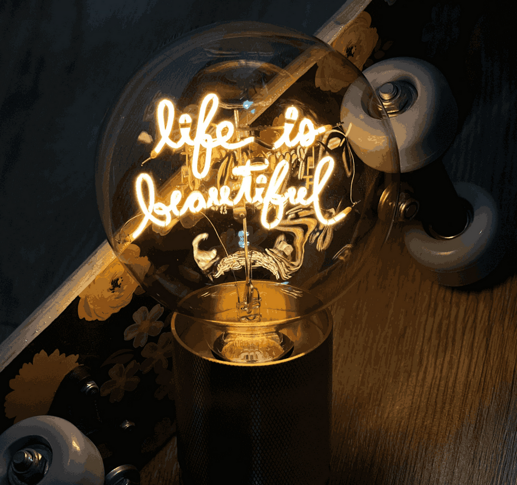 MITB - Amber "LOVE" Bulb 