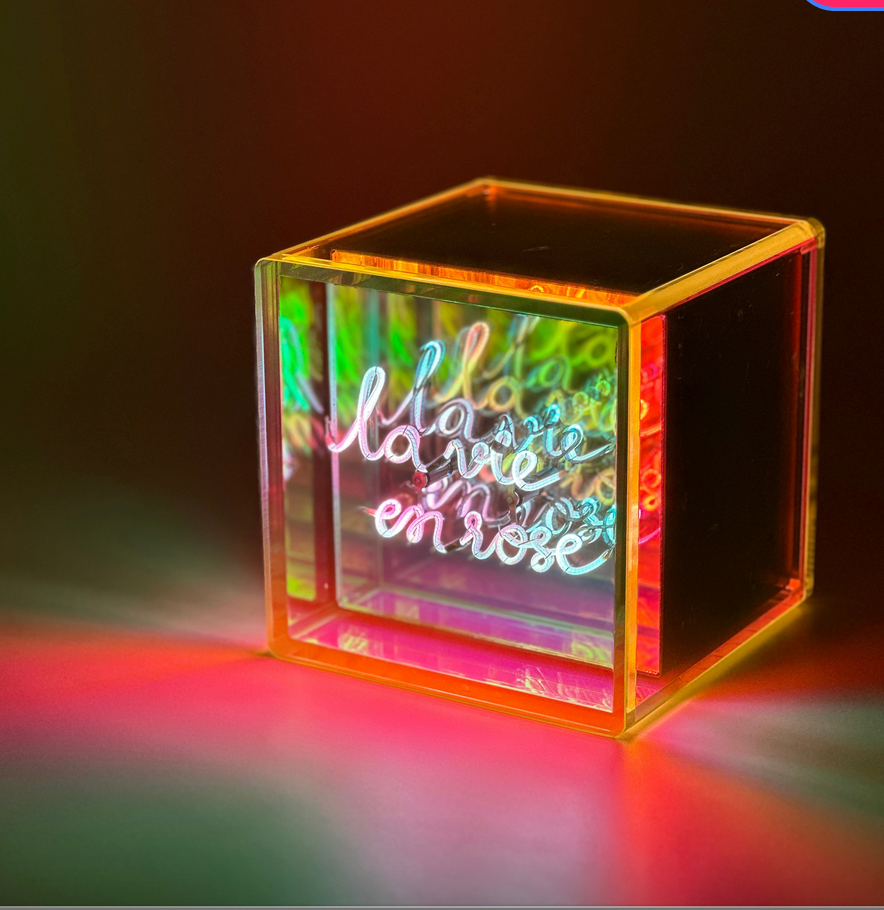 ELEMENTS LIGHTING - Mitbox La Vie en Rose