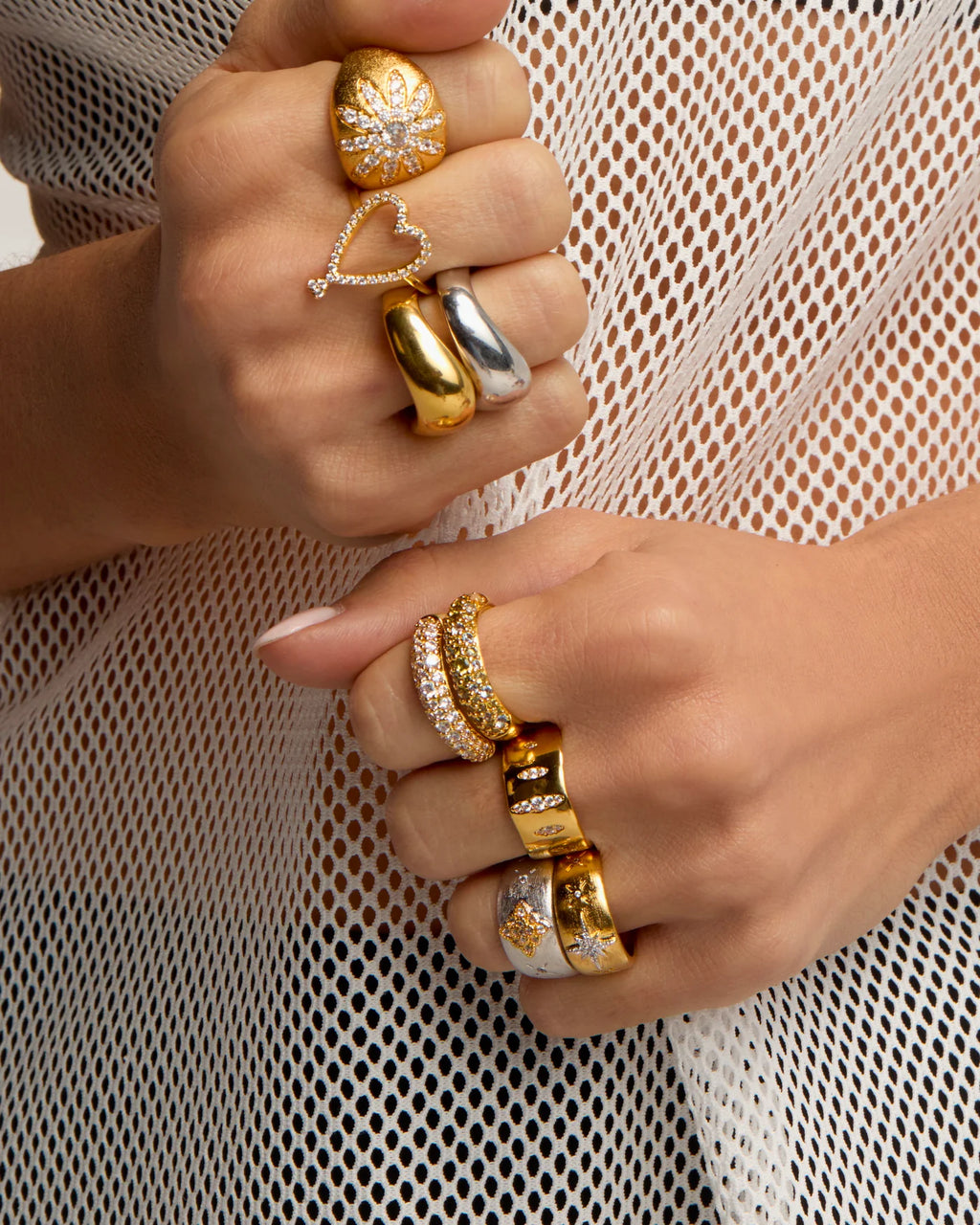 MYA BAY - Bague Round One