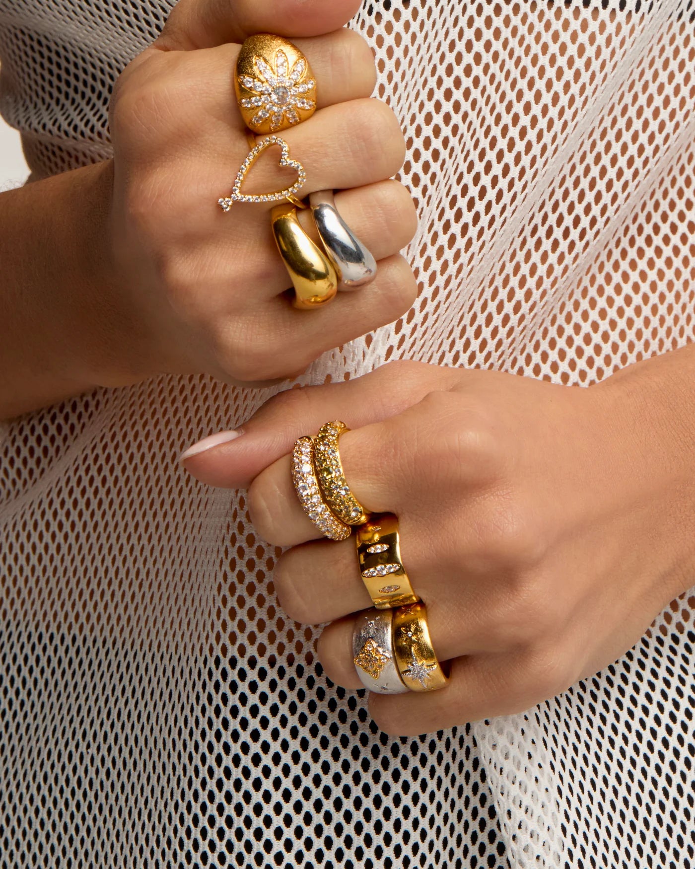 MYA BAY - Bague Round One