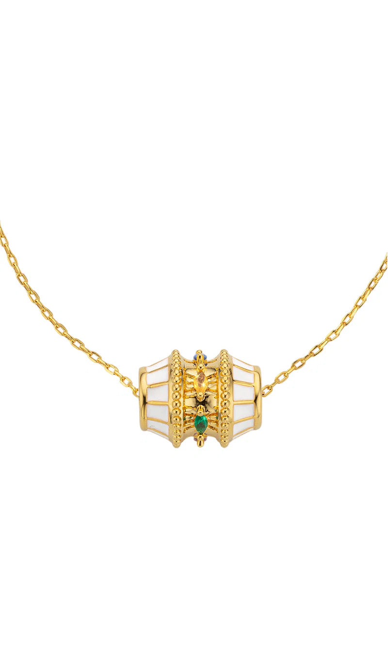 Collier White Talisman doré or fin 24k avec zircons – MYA BAY