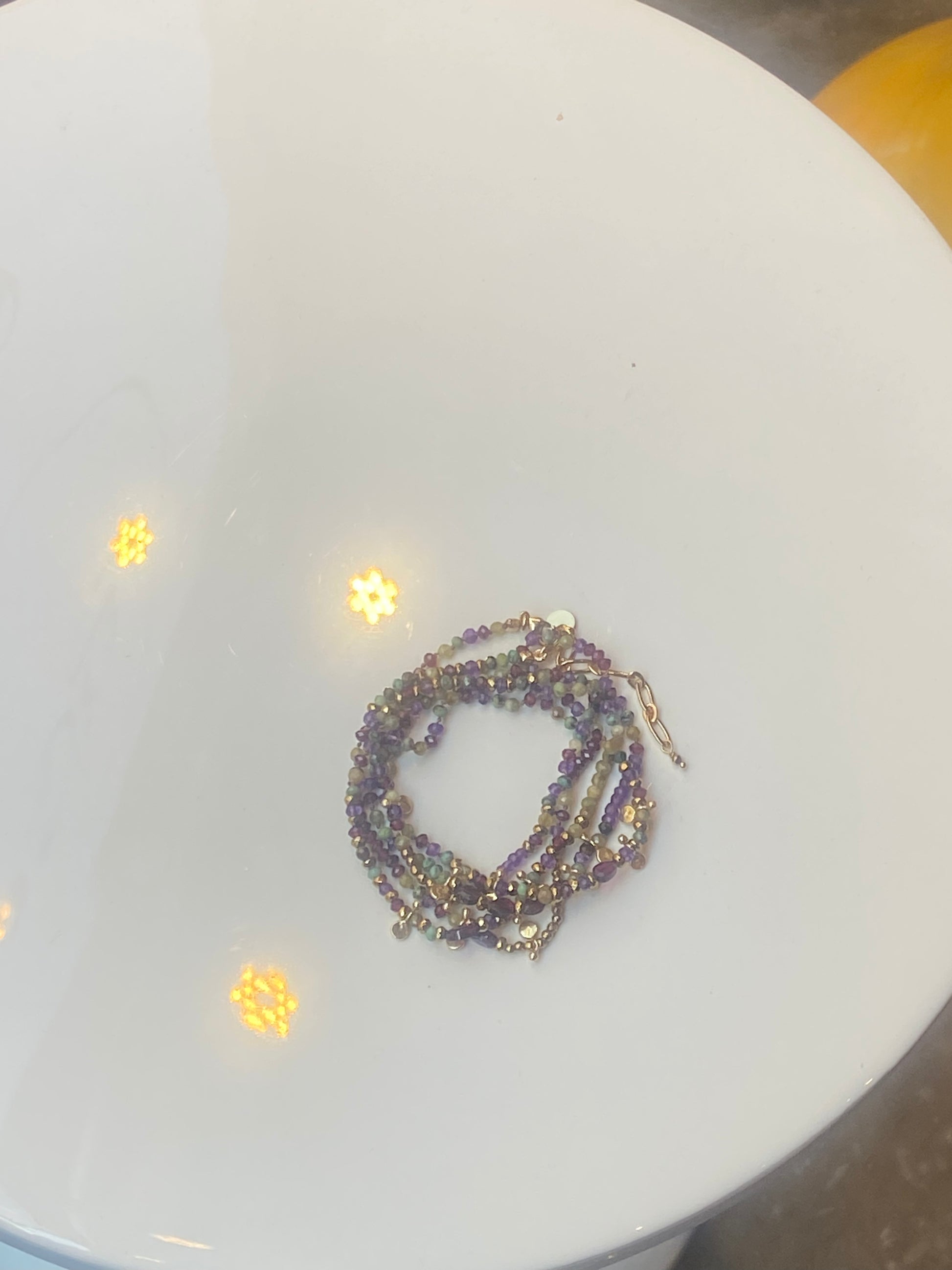 ROOM SERVICE - Collier Adoum multi tours