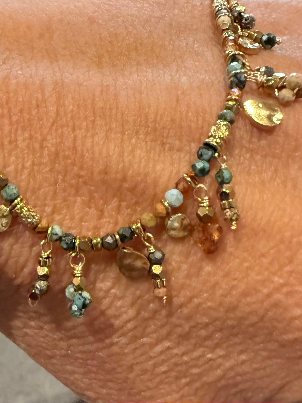 HABAHA - Collier de Perles de Pierres et Pampilles