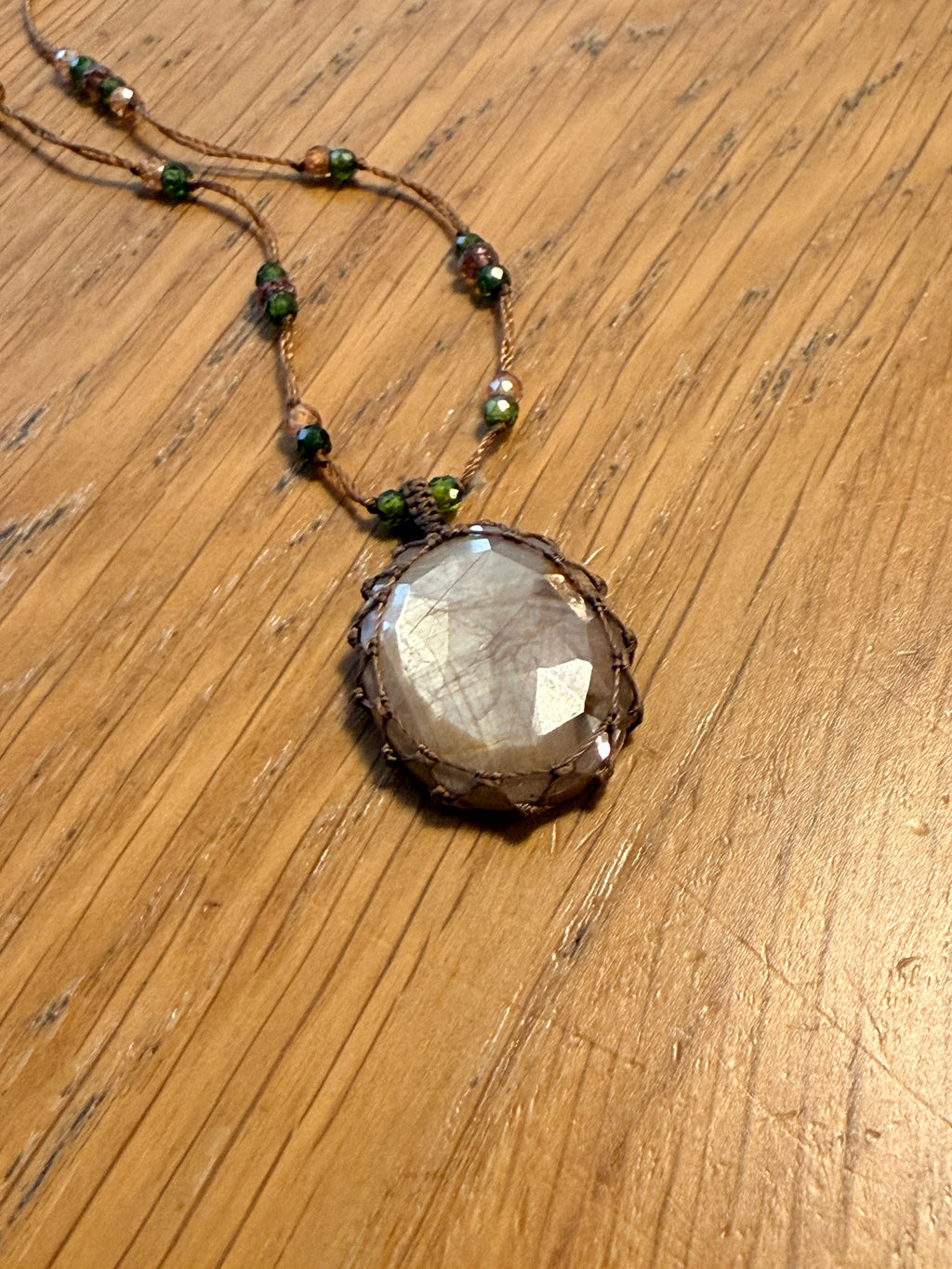 SHARING - Collier Tibétain Court - Corundum Beige
