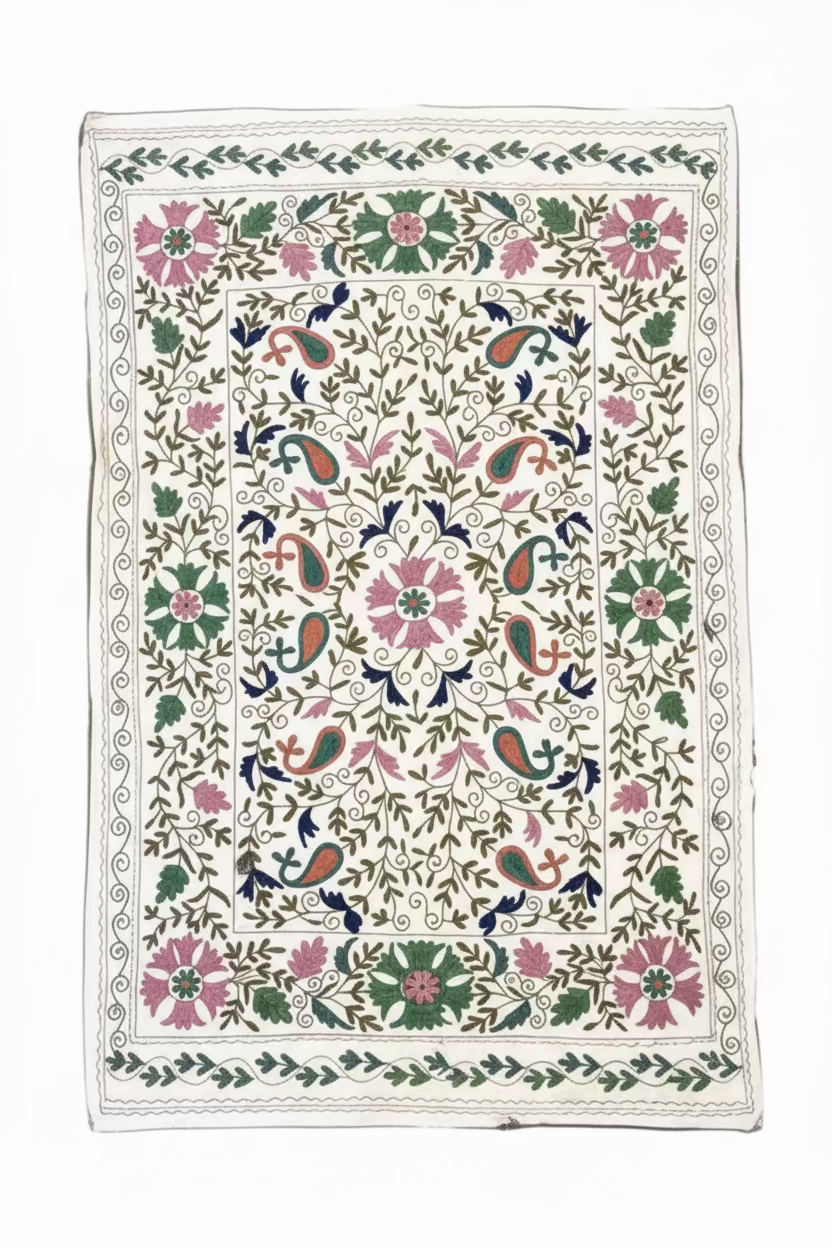 Vert / Rose – vue 3 – Dessus de lit Suzani | George Genève