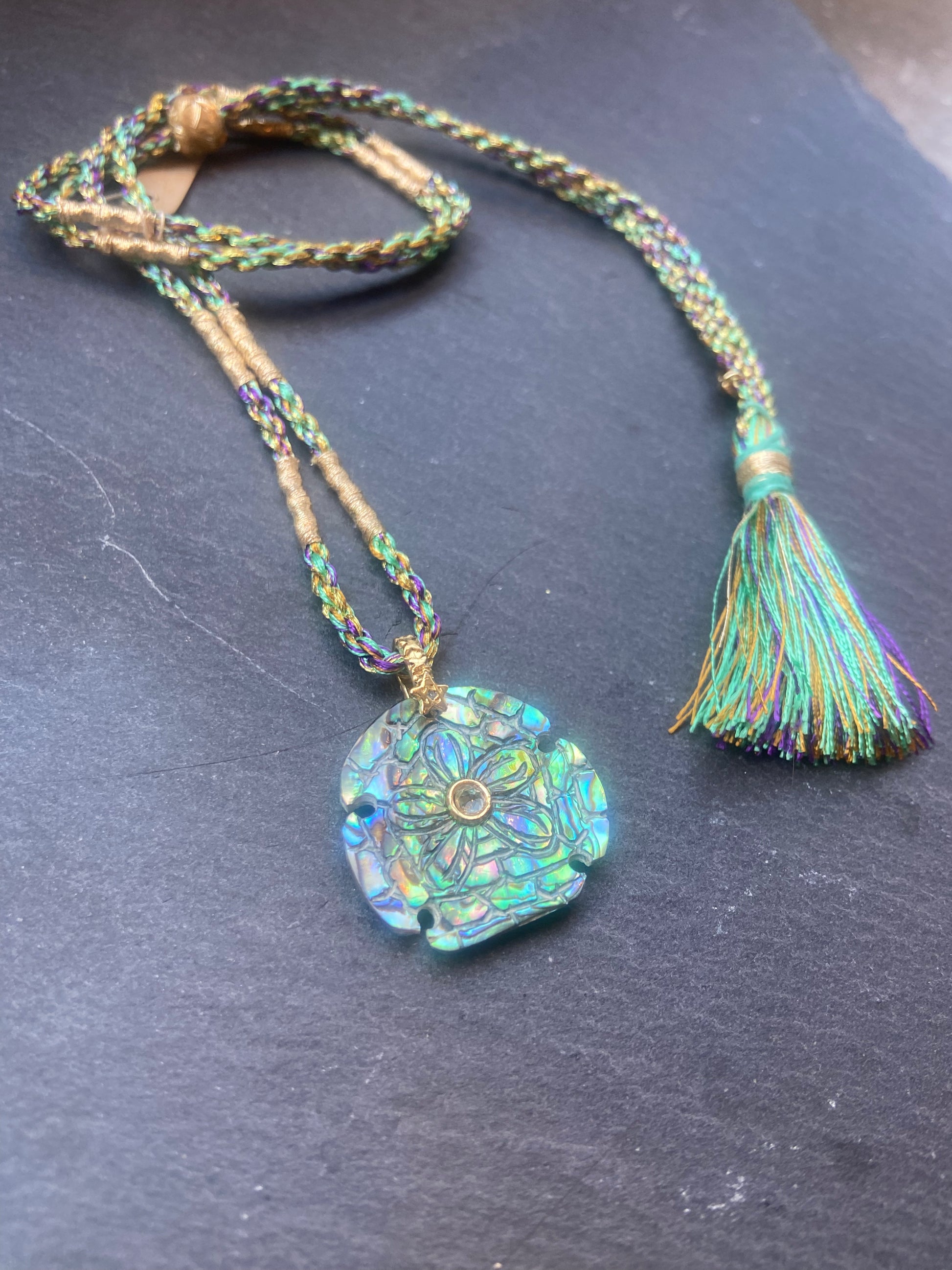 ROOM SERVICE - Collier Charm  Sand Dollar