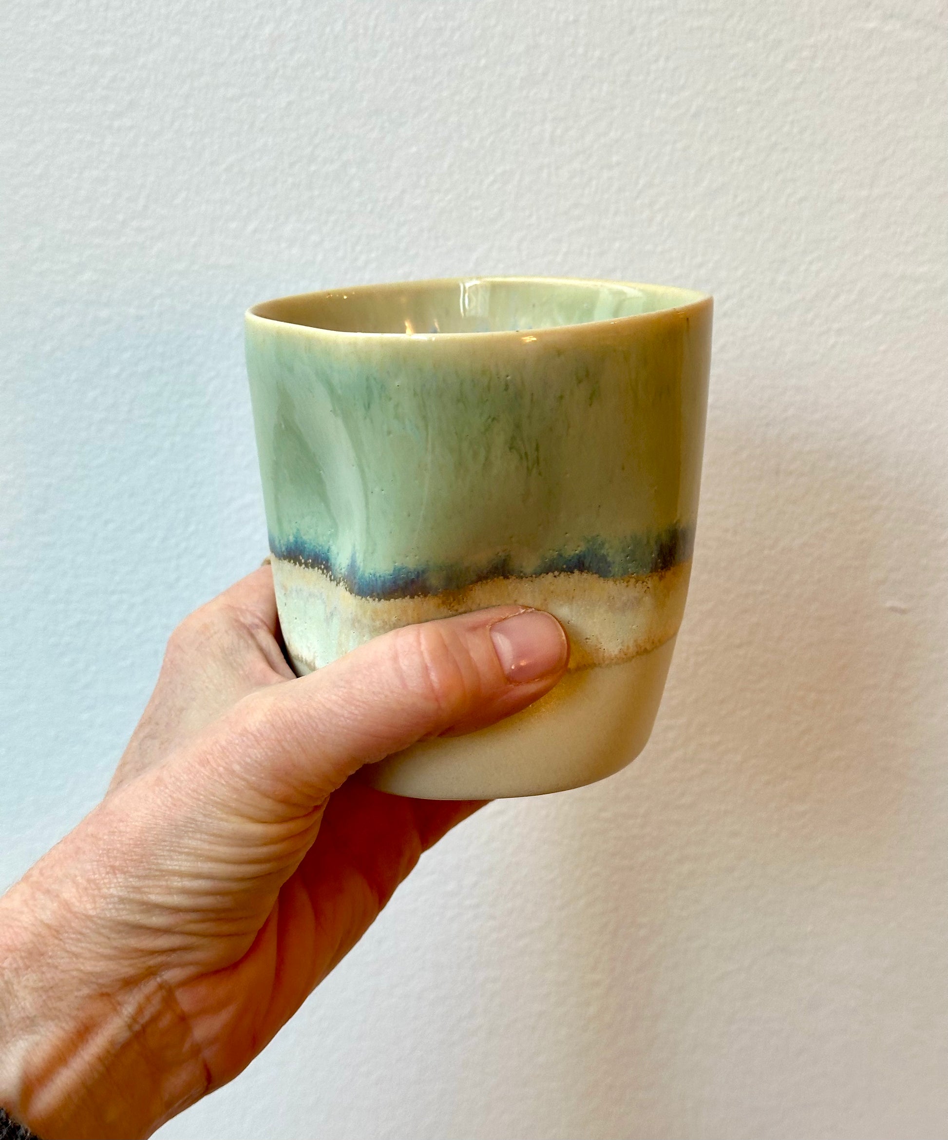 Mug en céramique – vue 3 – SGW LAB | George Genève