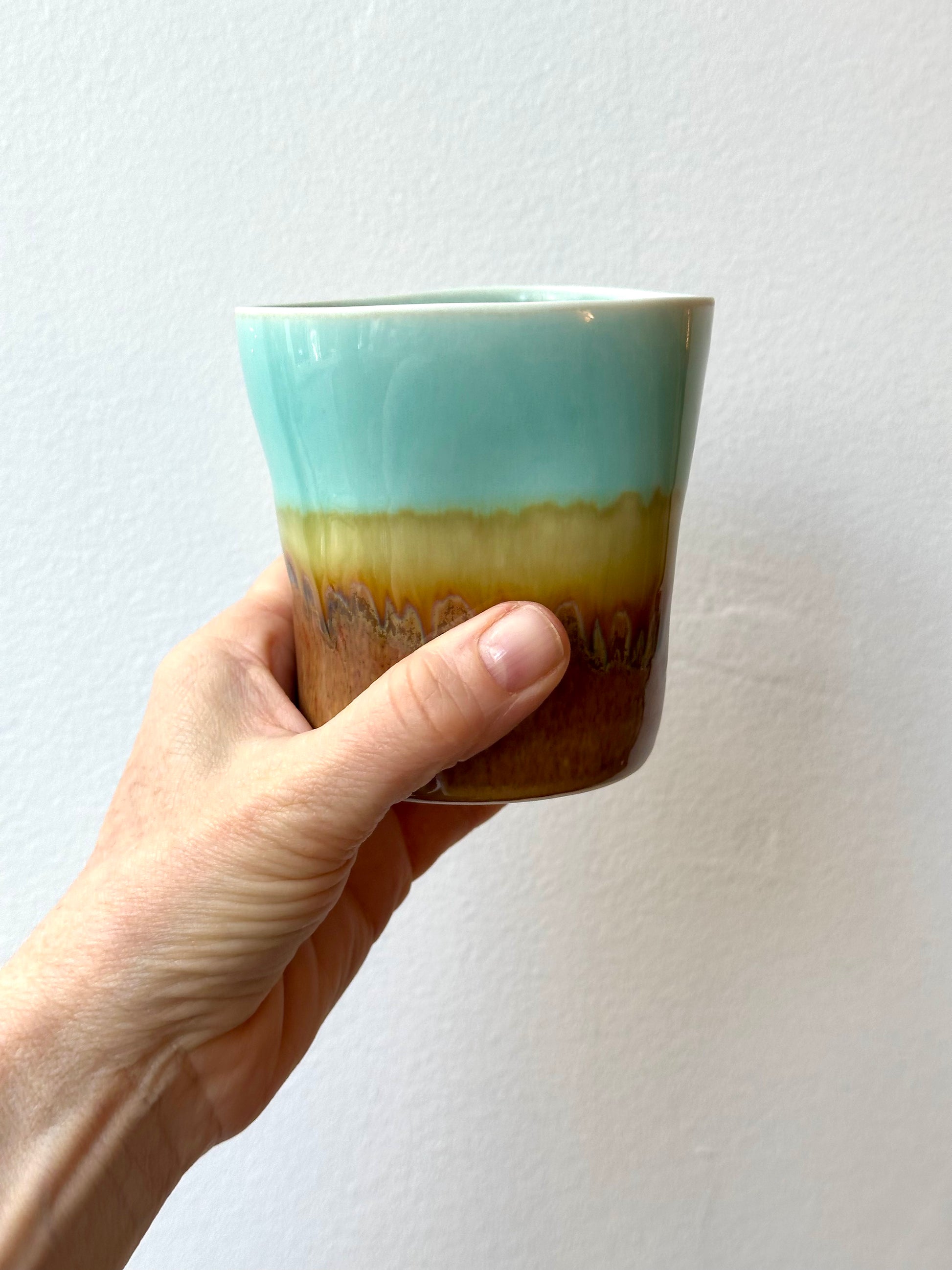 Mug en céramique – vue 3 – SGW LAB | George Genève