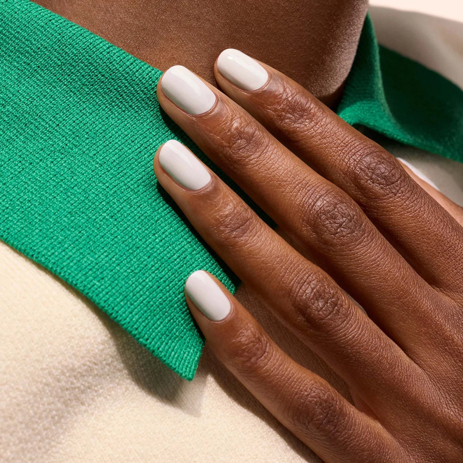 Vernis Green - Snow – vue 2 – MANUCURIST | George Genève