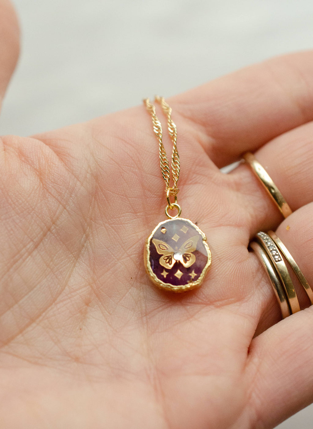 JILL MAKES - Collier Pendentif Papillon en Améthyste