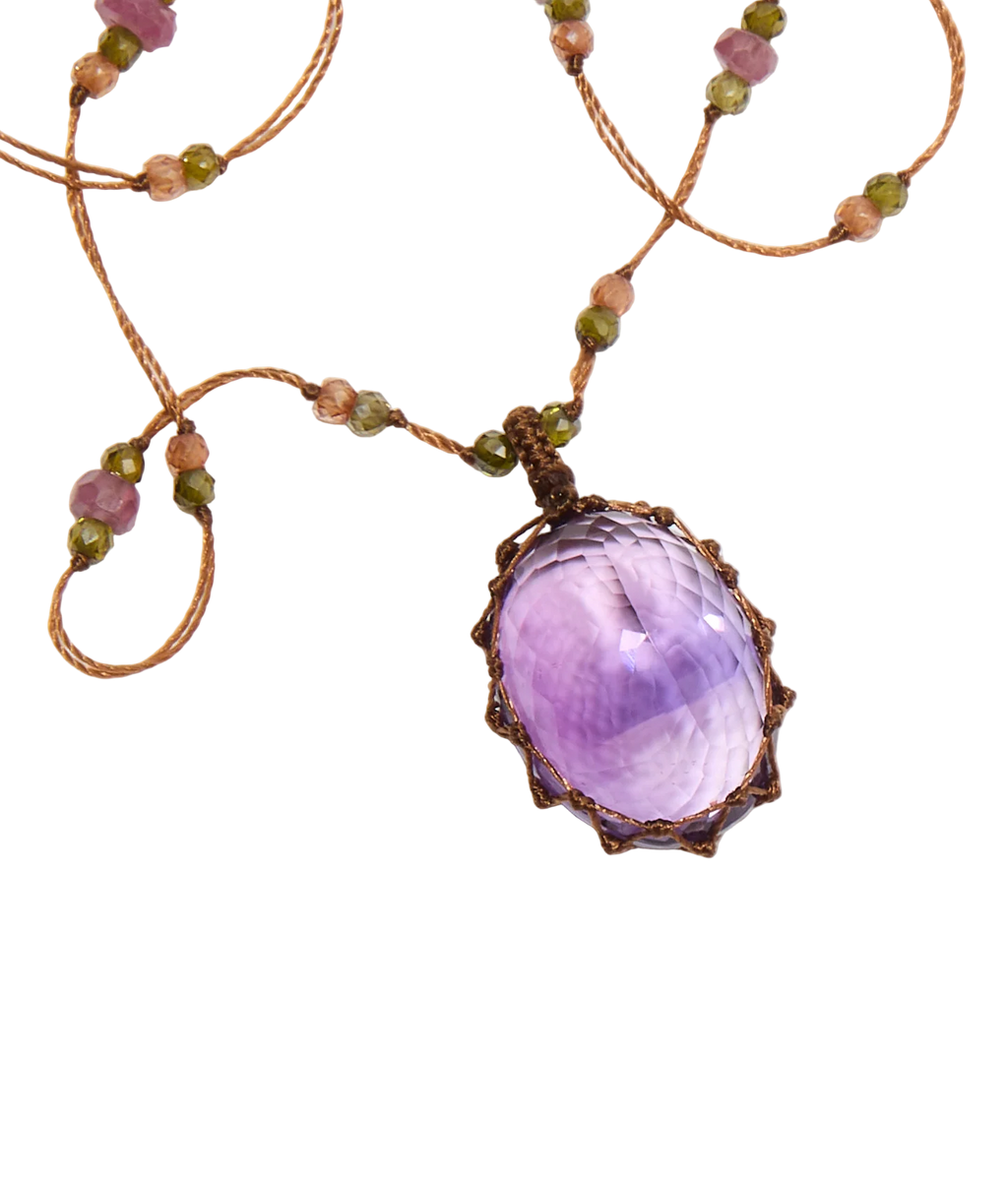 Collier Tibétain Court - Amethyste – vue 2 – SHARING | George Genève