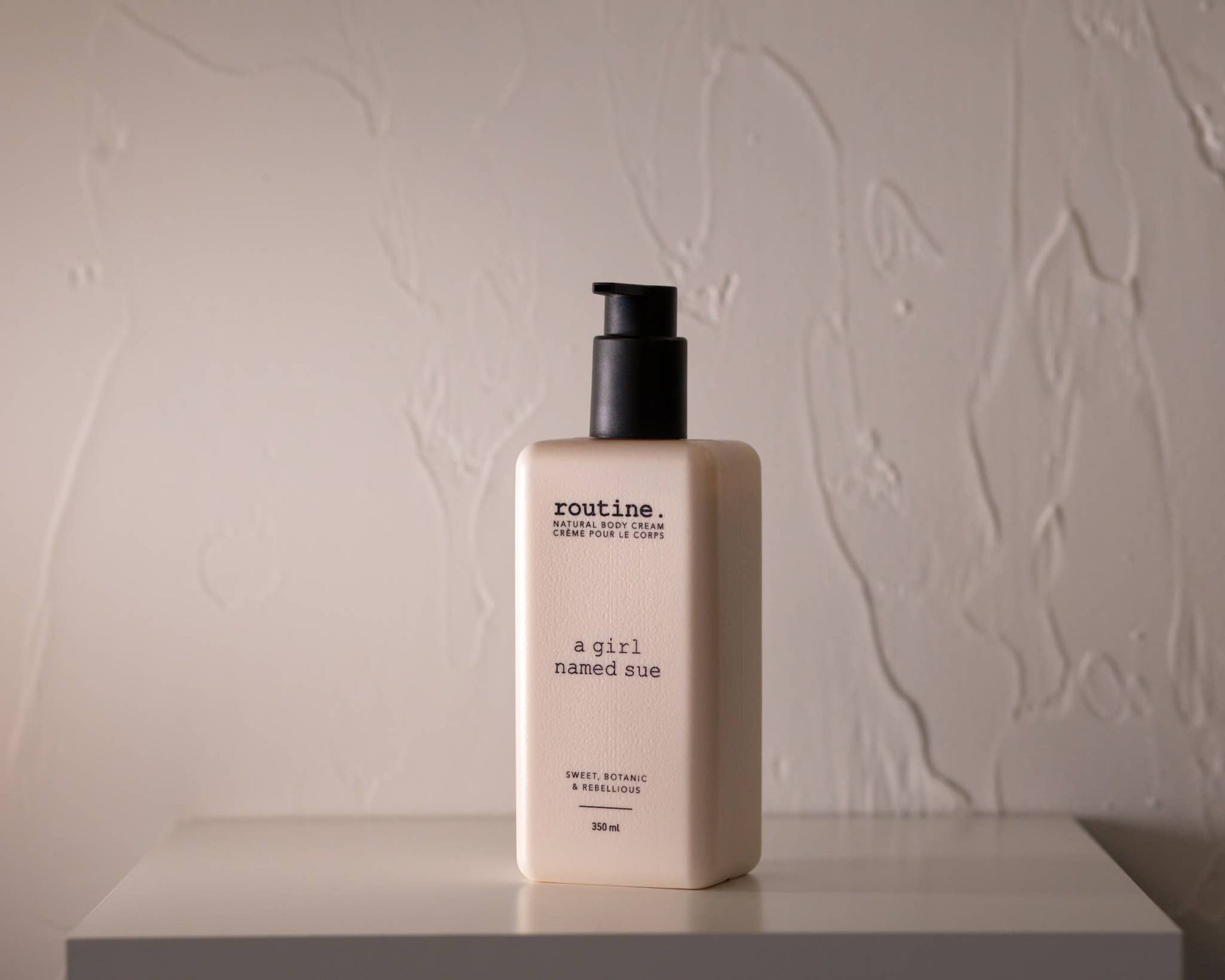 ROUTINE - Crème pour le corps A Girl Named Sue