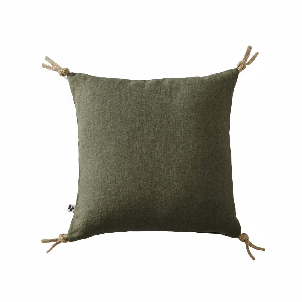 Coussin Soline Thym en lin lavé à pompons 45 x 45 cm, L'effet Papillon, George Genève