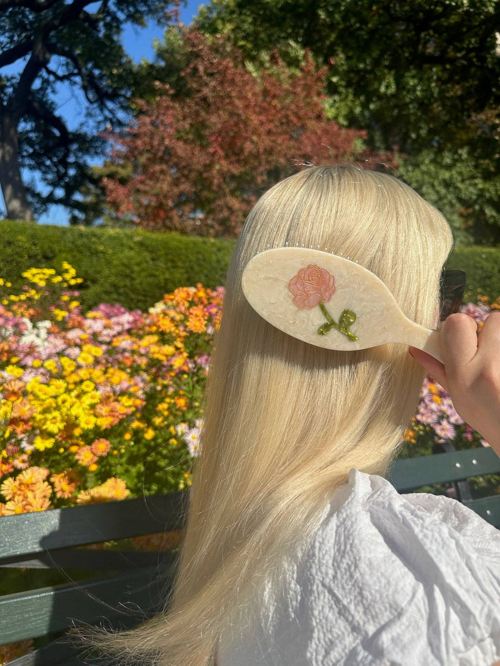 Brosse à cheveux Spring Rose – vue 2 – SOLAR ECLIPSE | George Genève