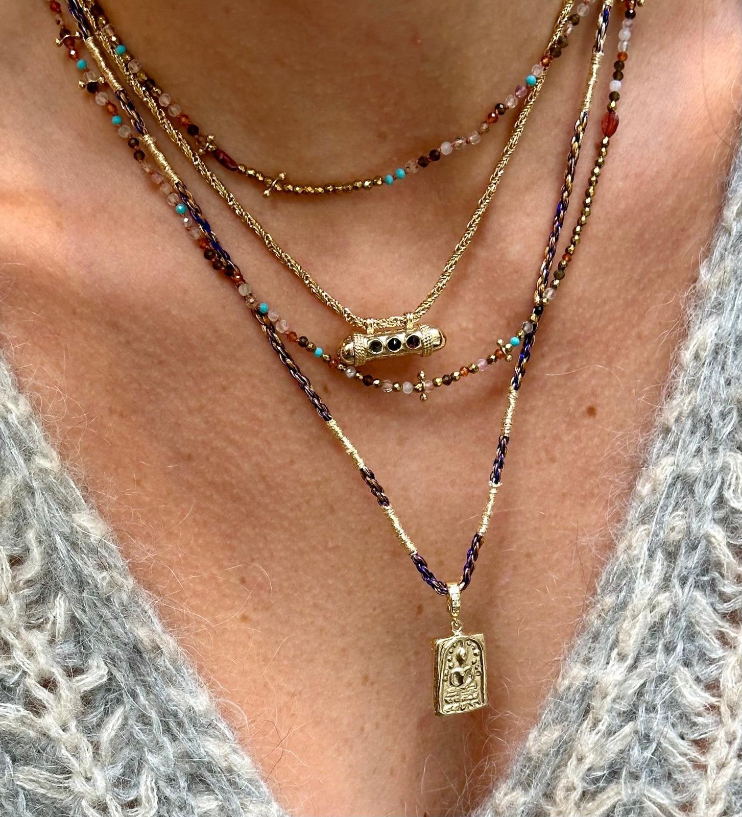 ROOM SERVICE - Collier Adoum multi tours