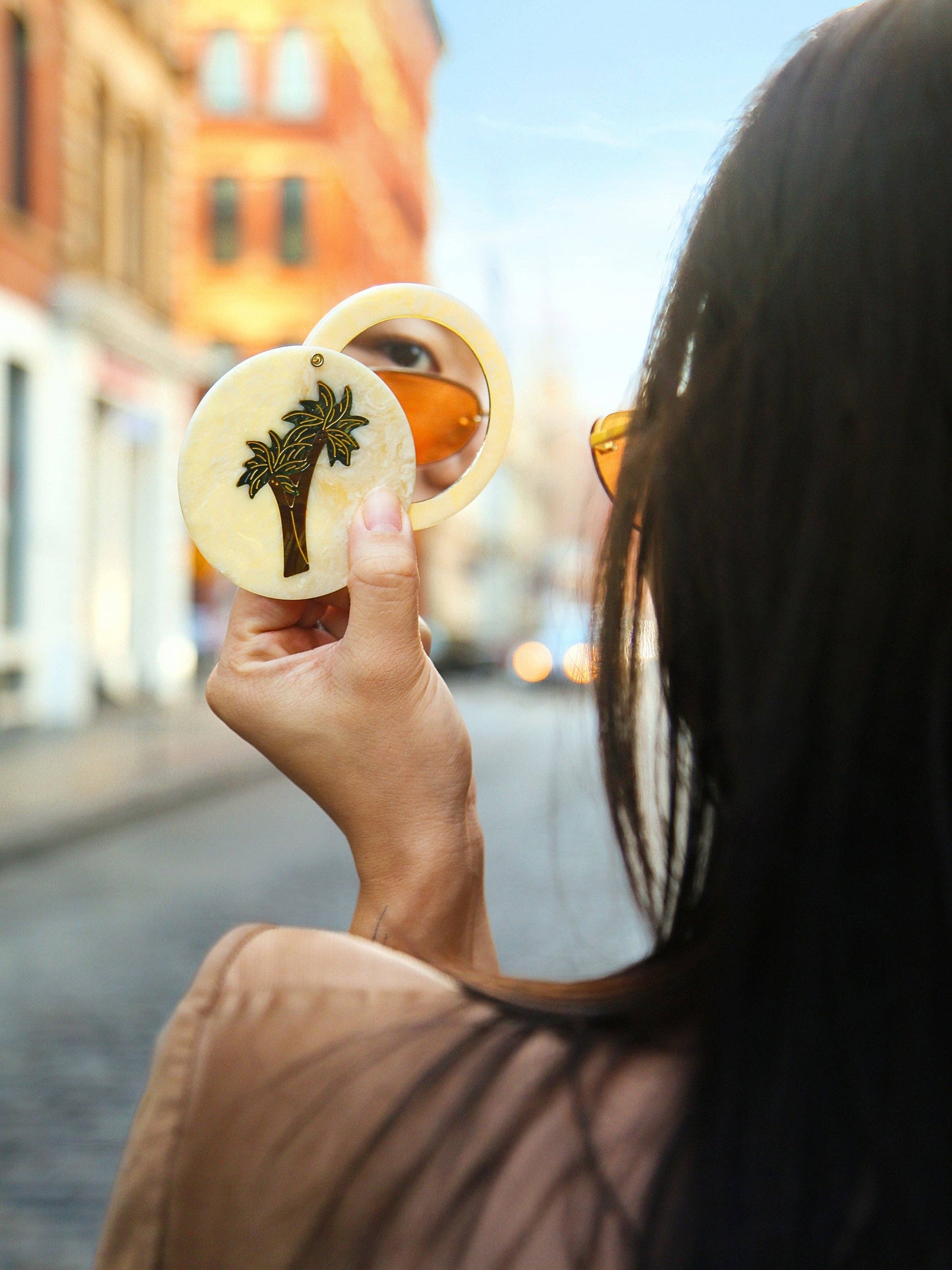 Compact Mirror Palmier – vue 2 – SOLAR ECLIPSE | George Genève
