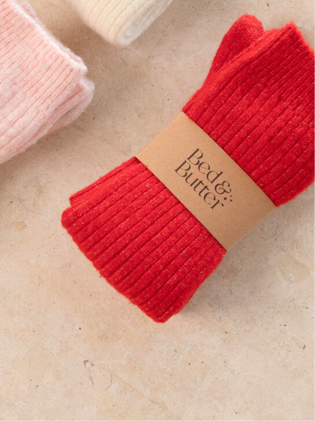 Chaussettes courtes en cachemire coloris Rouge – BED & BUTTER, George Genève