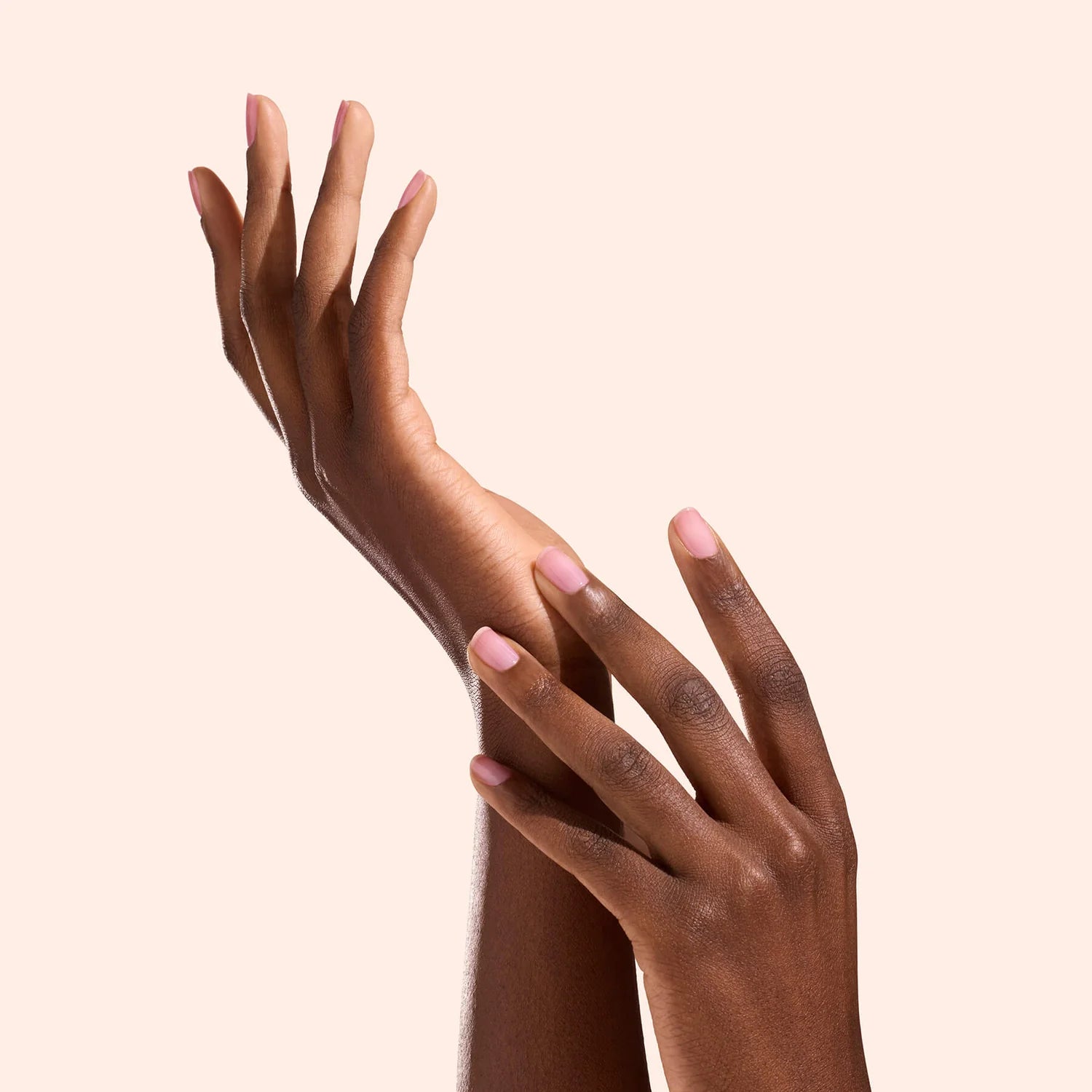 Vernis Active - Glow - Grape – vue 2 – MANUCURIST | George Genève
