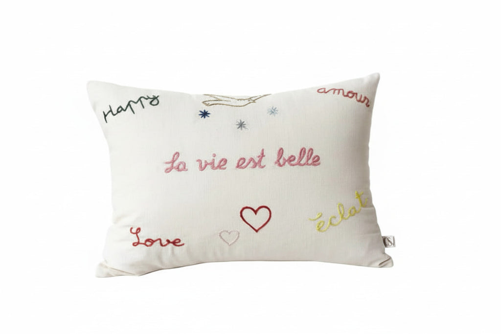 Coussin brodé La Vie Est Belle – CSAO | George Genève