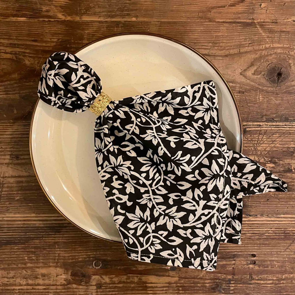 Serviette de table 40 x 40 cm en coton imprimé, motif rameau sur fond noir — Boncoeurs, George Genève