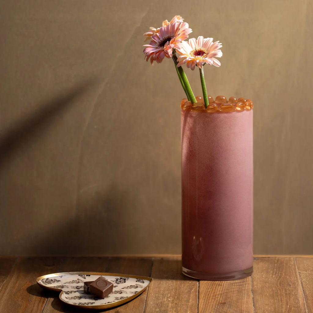 Vase droit bord perlé Rose – vue 2 – MAISON LILO | George Genève